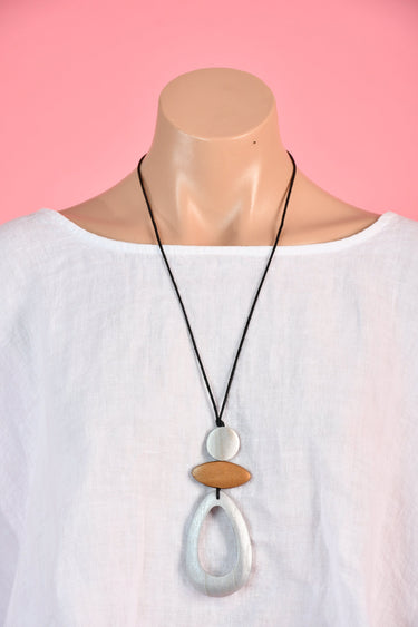 VGA888 - LONG WOODEN TEARDROP NECKLACE - SILVER/NATURAL
