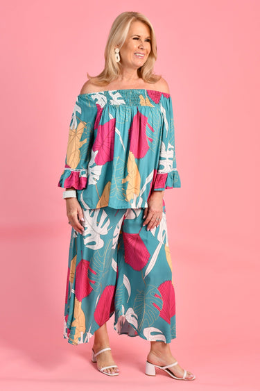 VBLT113 - ROUCHED BELL SLEEVE TOP - MAGIC MONSTERA TEAL